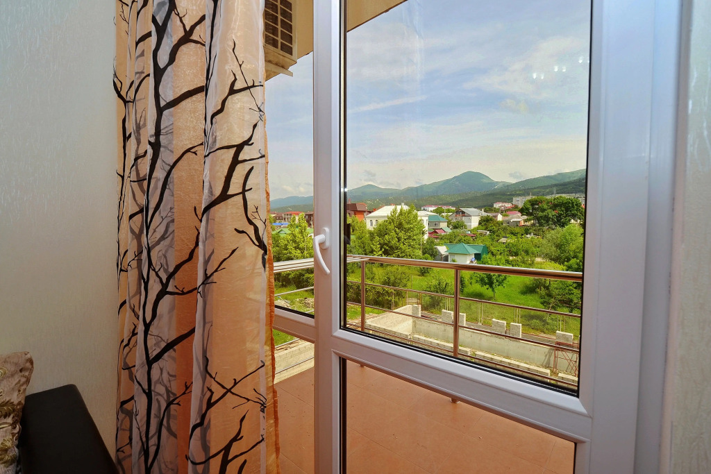 Семейный номер Standard с балконом и с красивым видом из окна в Ахиллес-Палас