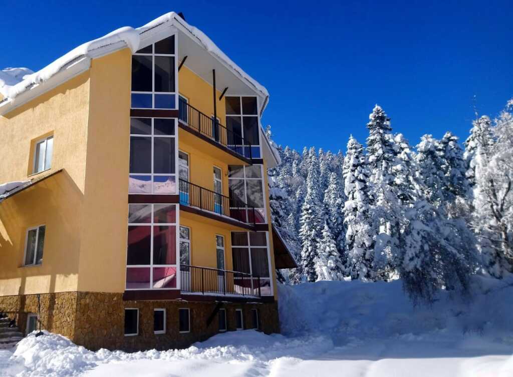Снежинка Домбай гостиница