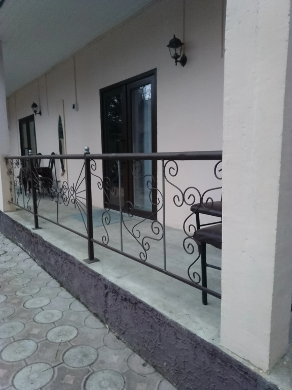 Yuzhny M Guest House