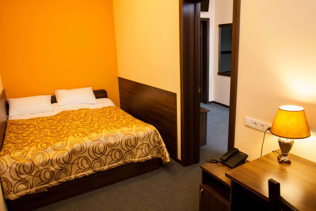 2 Bedrooms Family room