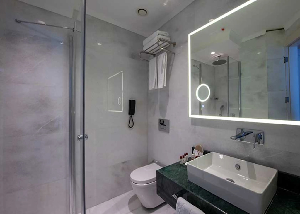Deluxe Double room with sea view (full double bed)