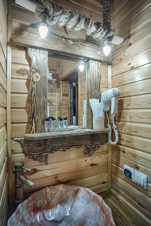 Двухместный 25 люкс с террасой с видом на море двуспальная кровать в Exclusive Hotel&Apartments