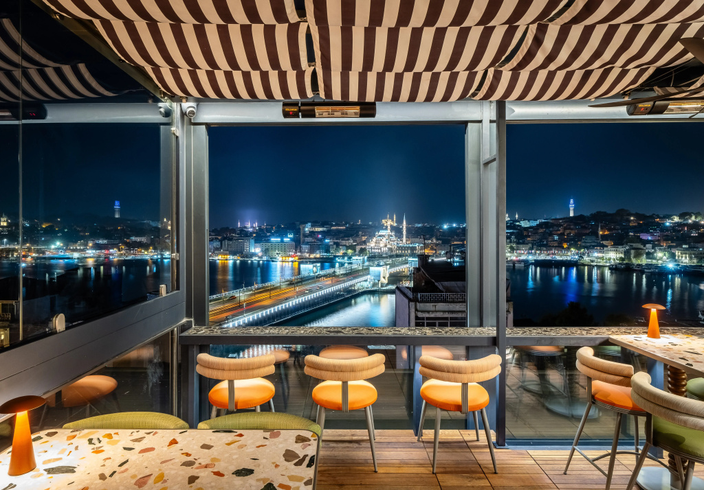 Momento Golden Horn Hotel — фото