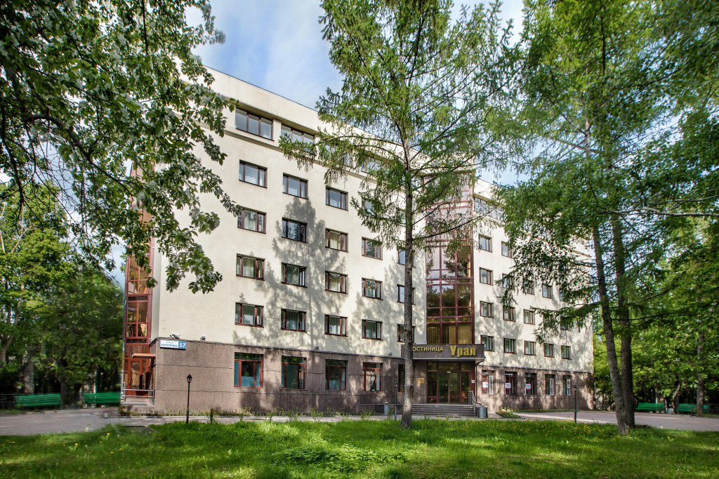 Гостиница Урал — фото