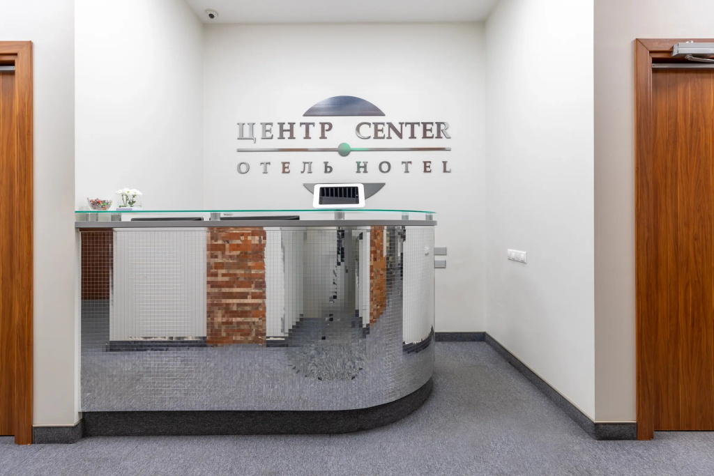 Lobby & Reception