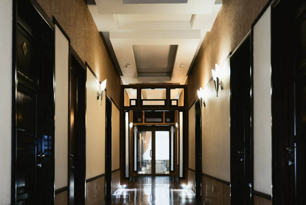 Lobby & Reception
