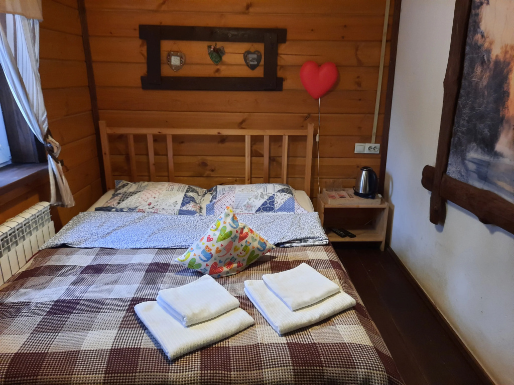 Standard Double room (full double bed)