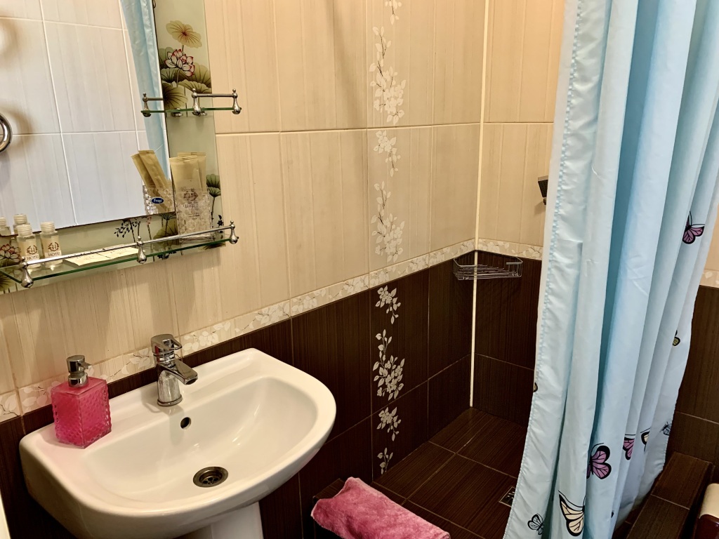 Номер Superior с витражным окном (2 этаж) в Нинель