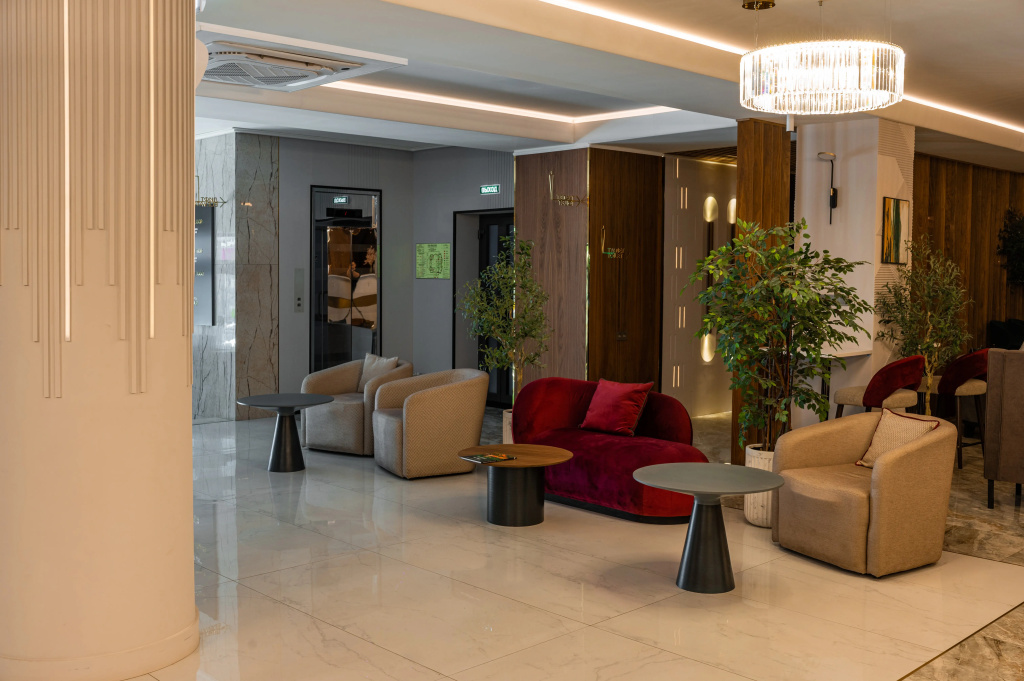 Lobby & Reception