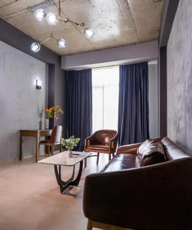 Lobby & Reception