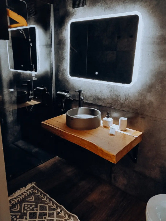 Шале А-фрейм с панорамным остеклением и террасой - фото 15