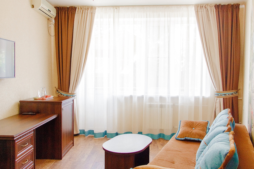 2-room 1st Floor Double Suite with balcony (full double bed)