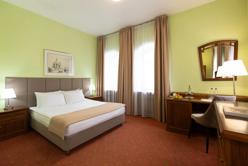 Sretenskaya Hotel Room Type - Double Junior Suite full double bed