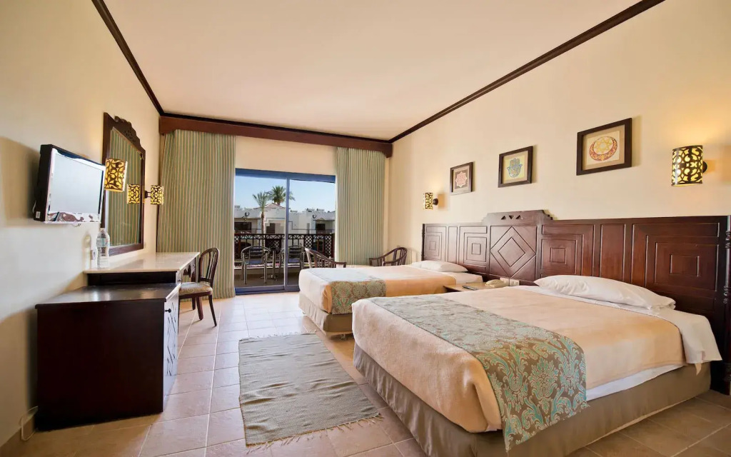 Amphoras Beach — фото 6