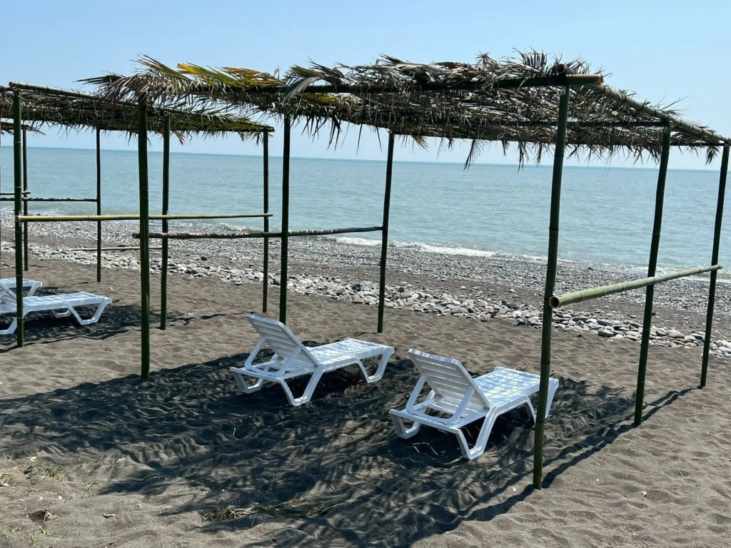 Beach & Waterfront
