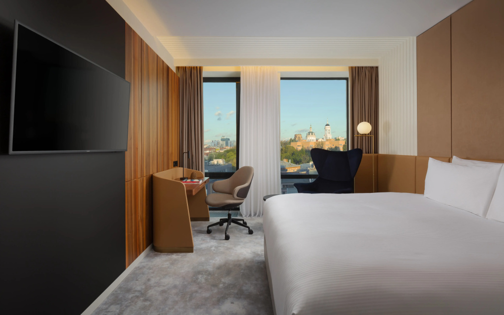 Movenpick Moskva Taganskaya Hotel Room Type - Deluxe Double room with city view full double bed