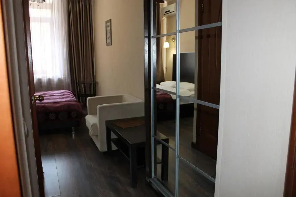 Economy Double room (twin beds)