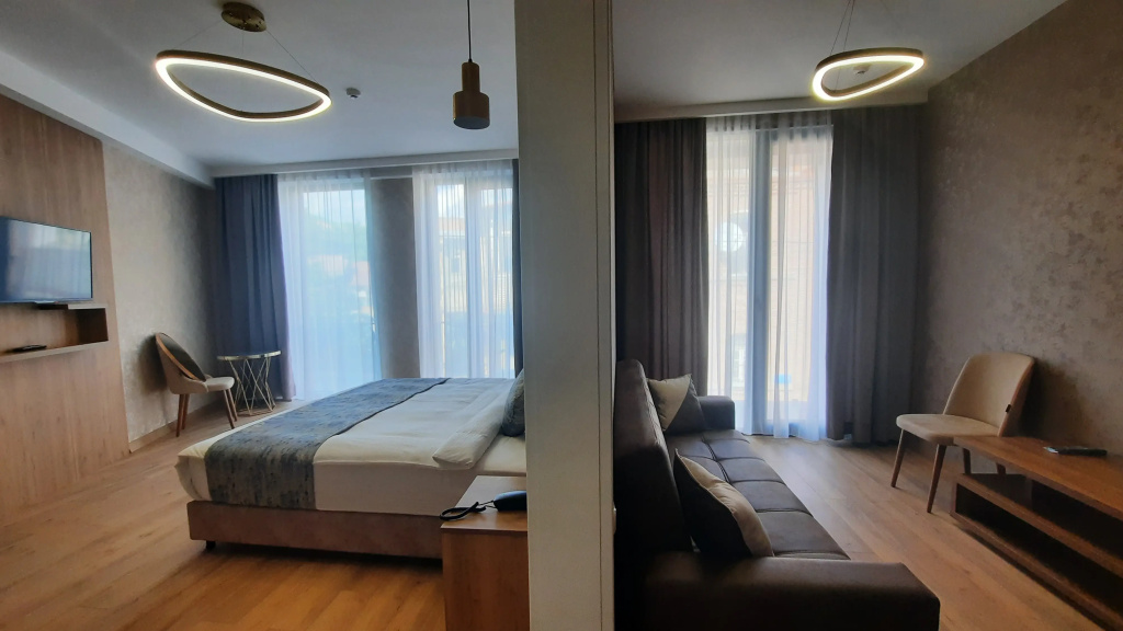2 Bedrooms Suite with city view