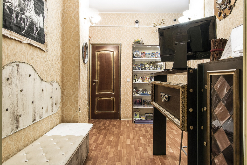 Lobby & Reception