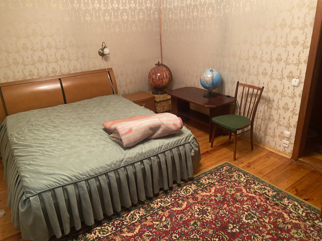 Частный дом в городе — фото