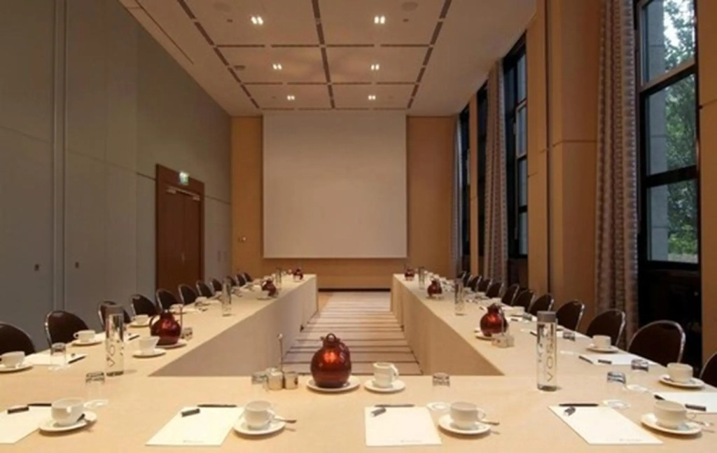 Jades Hotel - Photo 4