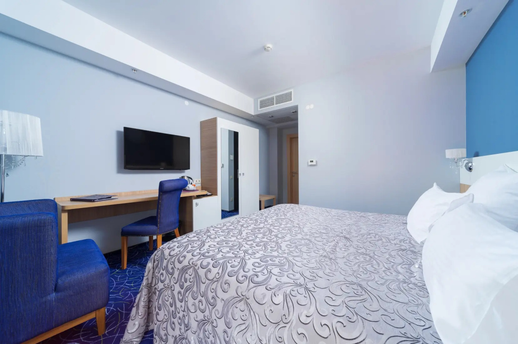Denart Hotel Room Type - Standard Double room with city view full double bed