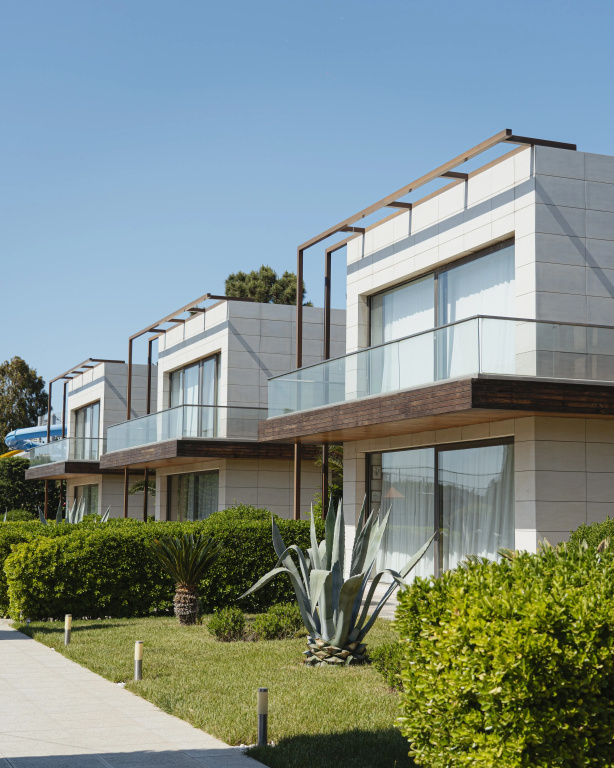 Shani Resort & Villas Hotel
