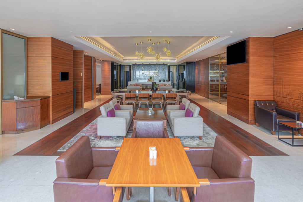 Lobby & Reception