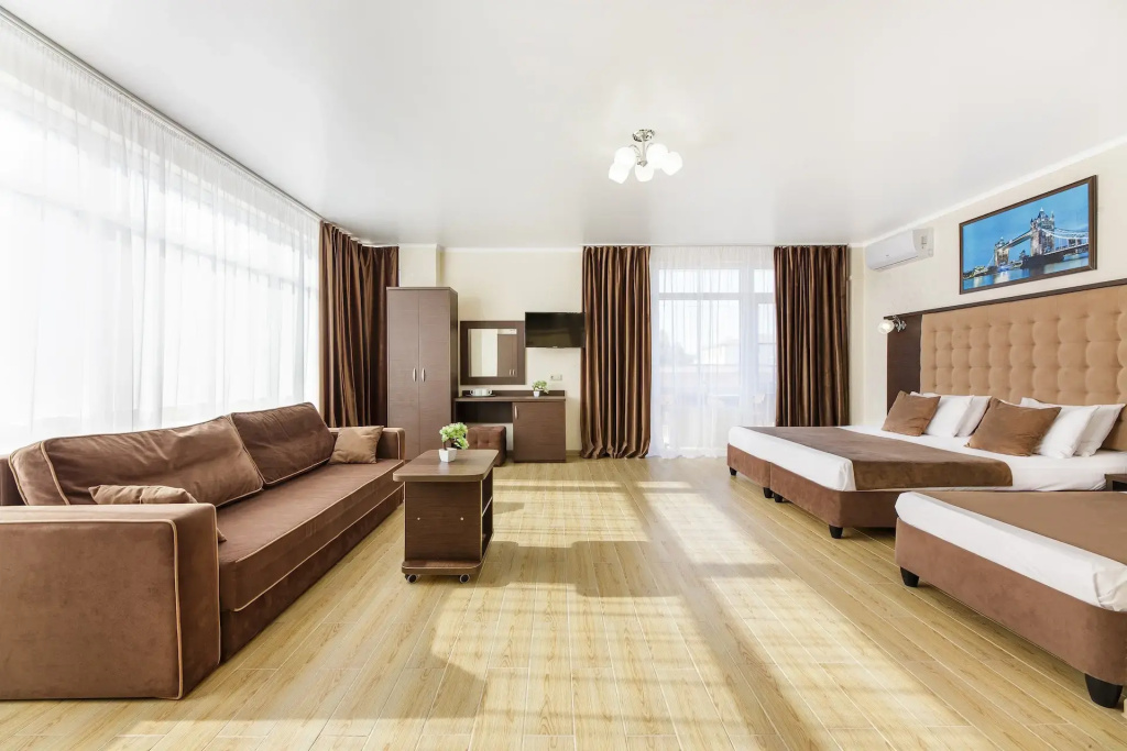 Deluxe Studio with balcony