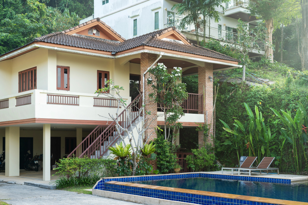 2BR Villa in Kathu l Pool Parking Villa