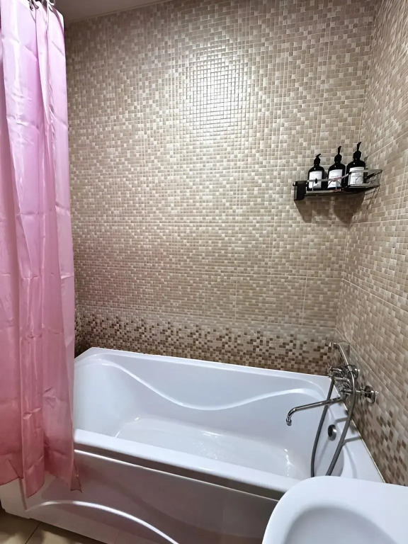 Квартира Уютная просторная квартира - фото 22