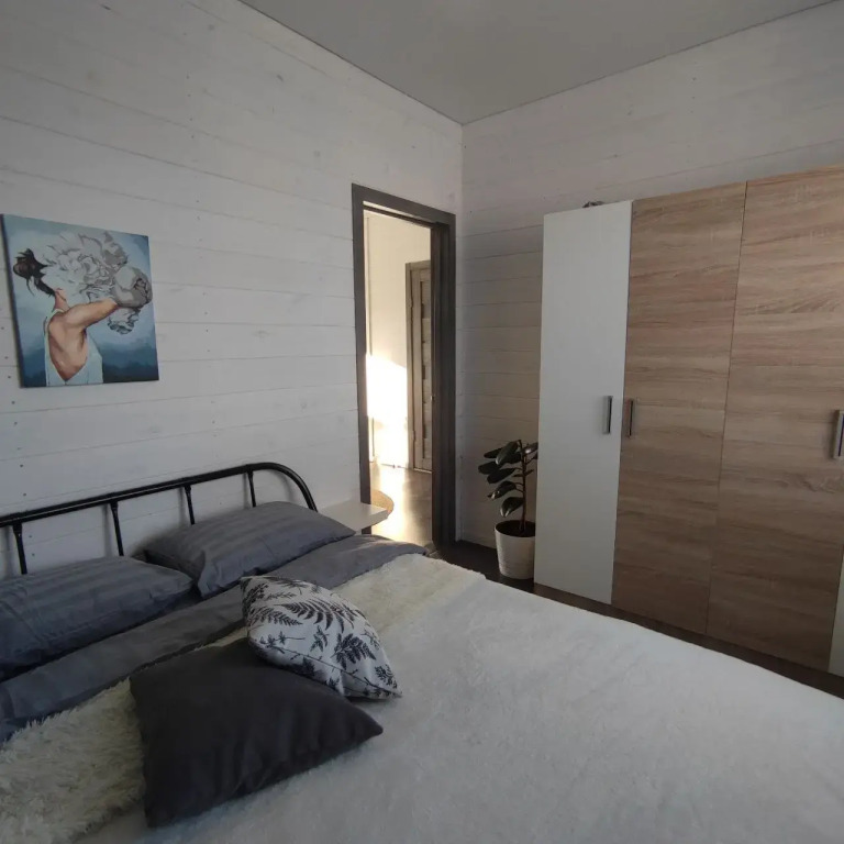 Апартаменты с 3 комнатами с балконом в Мятлик house