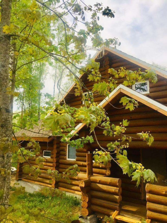 Частный дом c бaнeй у озepa Хэпоярви