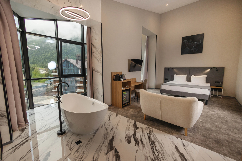 Double Assa Wellness Suite with mountain view (full double bed)