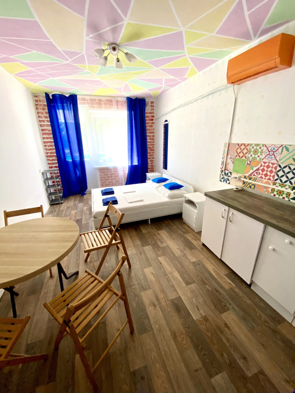 Апартаменты с 2 комнатами с красивым видом из окна в Арт-отельчик