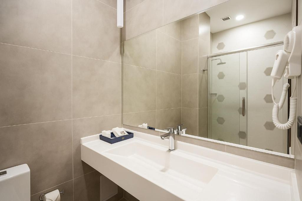 Двухместный номер Comfort (двуспальная кровать) в Tauke Khan Plaza