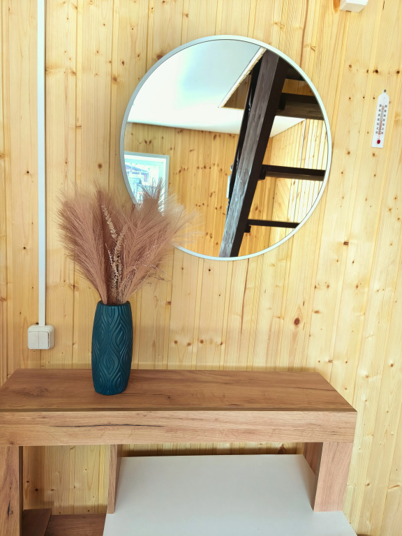 Коттедж с 4 комнатами в Изба/Izba