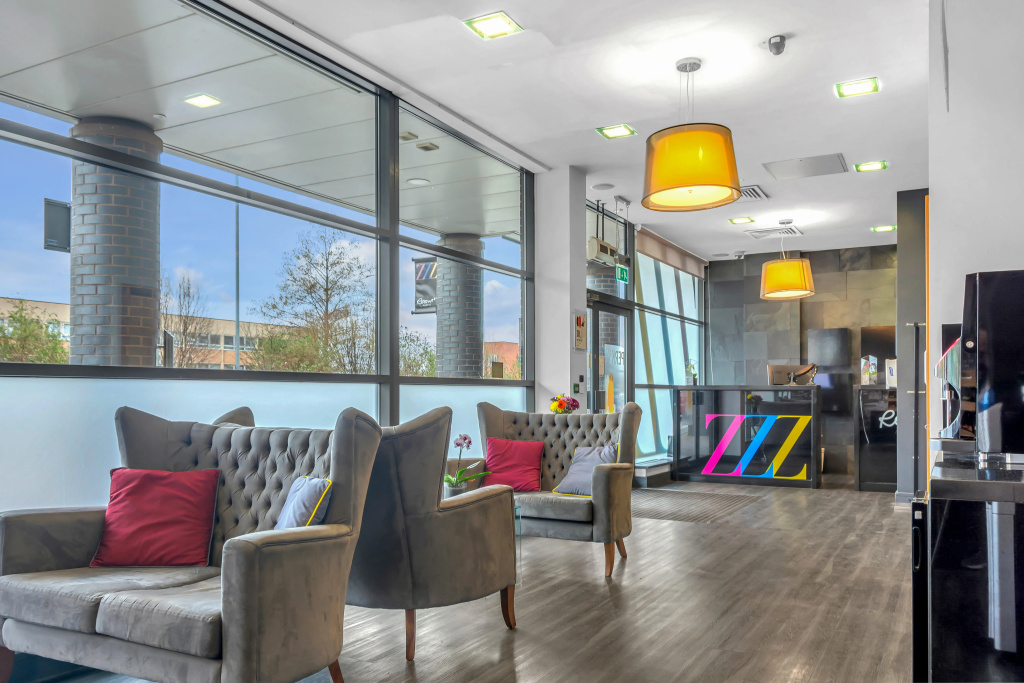 Apartment hotel Roomzzz Leeds City West - Général