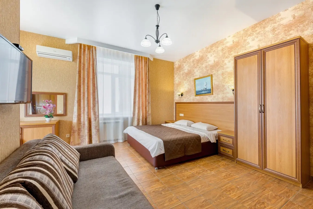 Deluxe Triple room with balcony