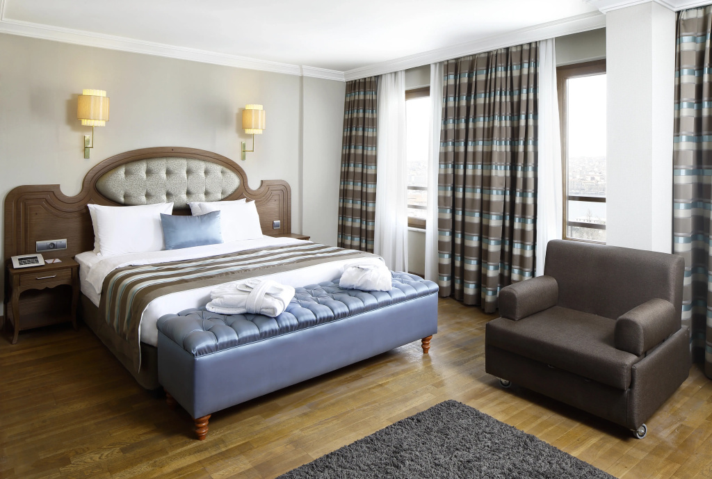 Deluxe Double room with sea view (full double bed)