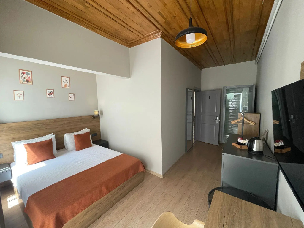 Economy Double room with balcony (full double bed)