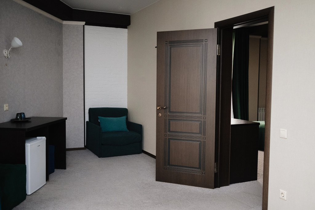 Четырёхместный номер Comfort с 2 комнатами с красивым видом из окна в Gill grad