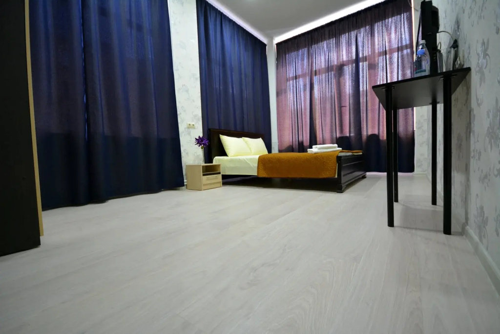Double Suite (full double bed)