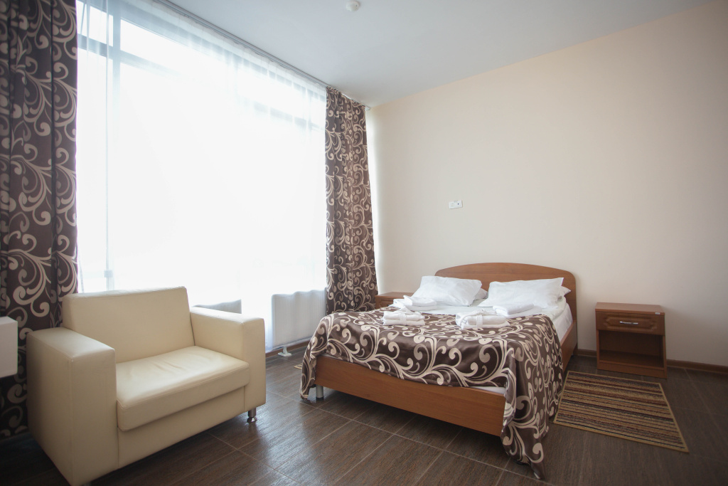 Azaliya na Agrarnoy Hotel Room Type - Double Suite full double bed