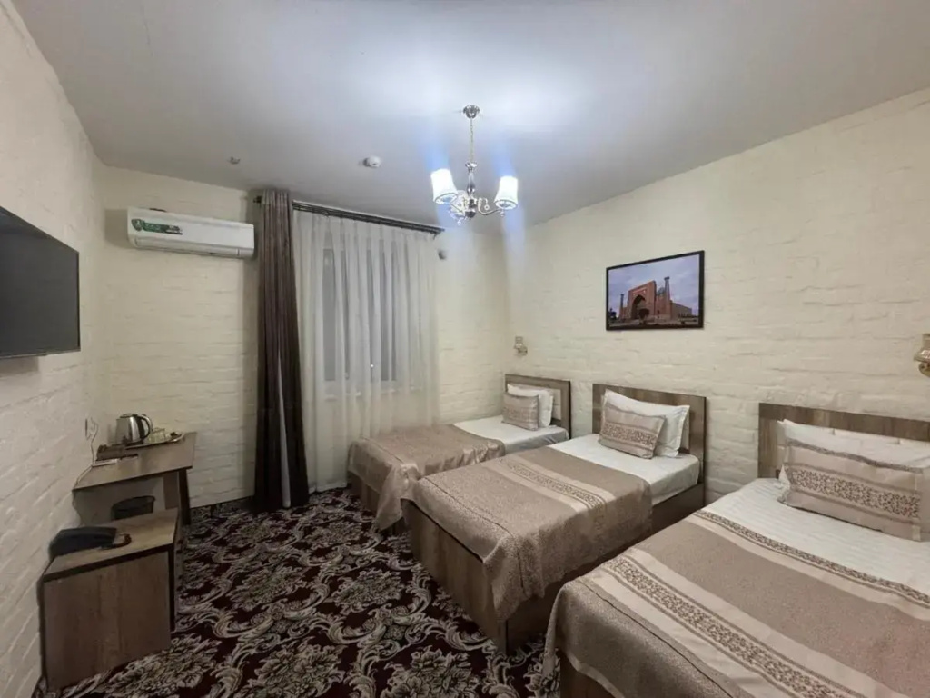 Standard Triple room