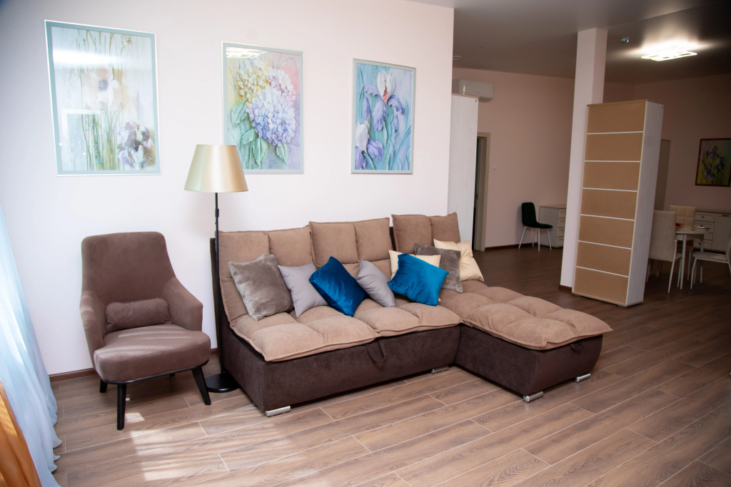 2 Rooms No.12 Suite Apartment