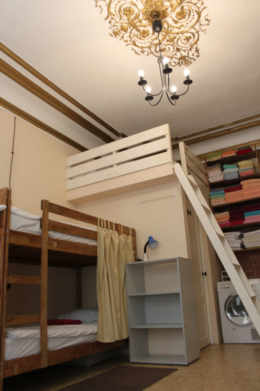 Отель Меблированные комнаты Old Flat  на 1-ой Советской в Санкт-Петербурге
