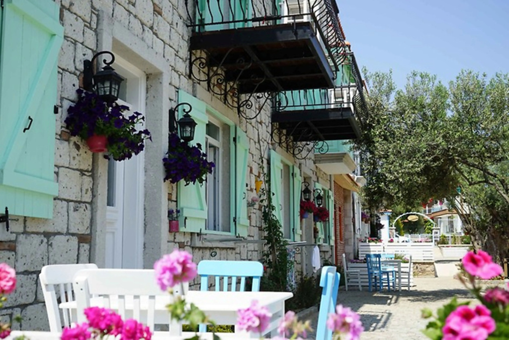 Zeytin Arası Apart Otel