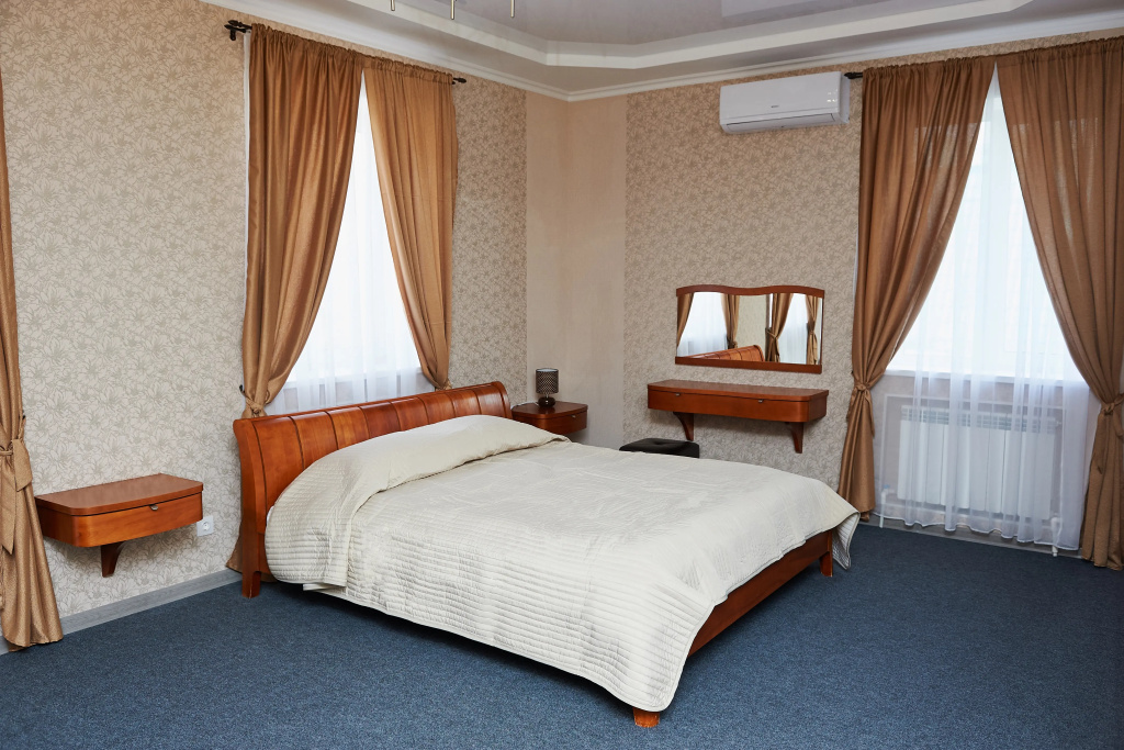 Double Junior Suite with city view (full double bed)