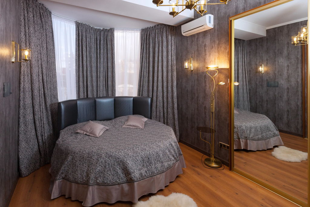 Bogorodsk & Spa Hotel Room Type - Jacuzzi Double Junior Suite with balcony full double bed